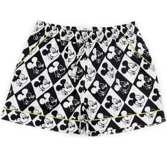 NWOT Disney Mickey Mouse 2 Piece Set Pajamas Sleep Shirt & Shorts Plus Size 1X - Picture 6 of 11